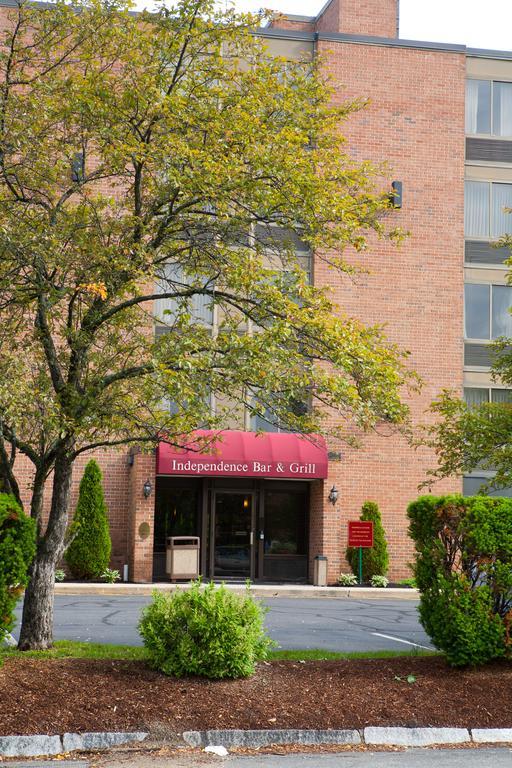 Radisson Hotel And Suites Chelmsford-Lowell Exterior photo